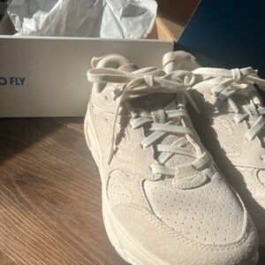 NIB Hoka U Clifton L suede taupe beige